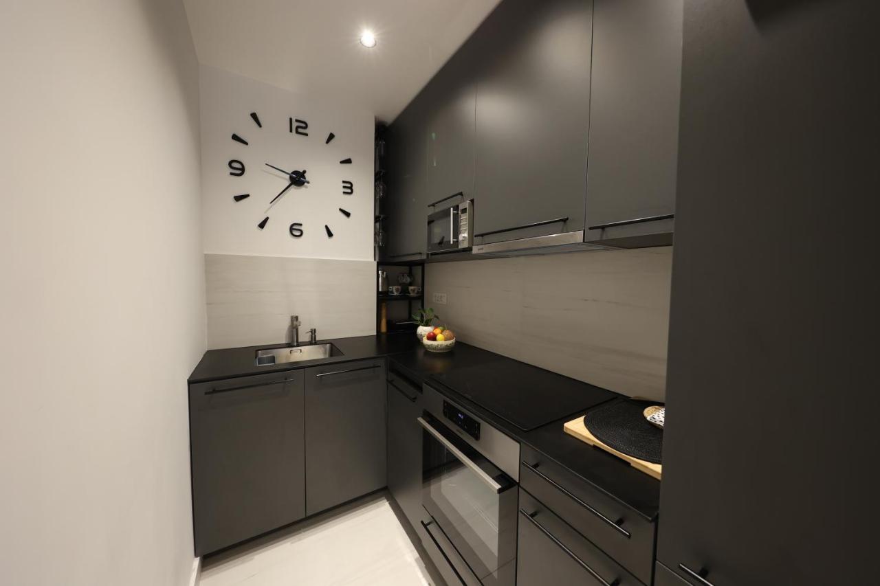 Modern Apartment In The Heart Of Belgrad Exterior foto